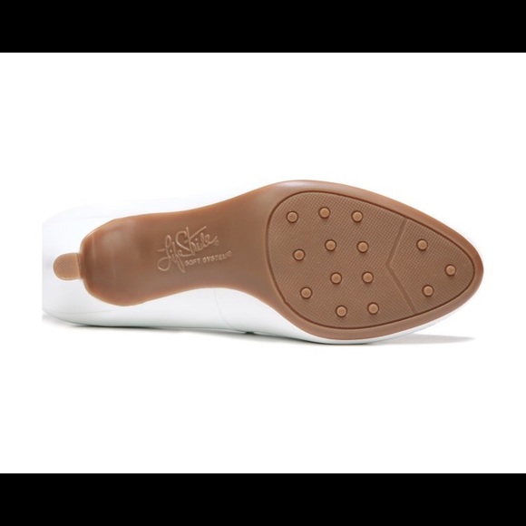 COPY - LifeStride Parigi Pump with SoftSystem - Picture 5 of 7